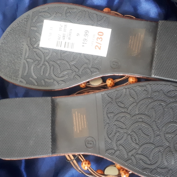 Sandals - Picture 2 of 2